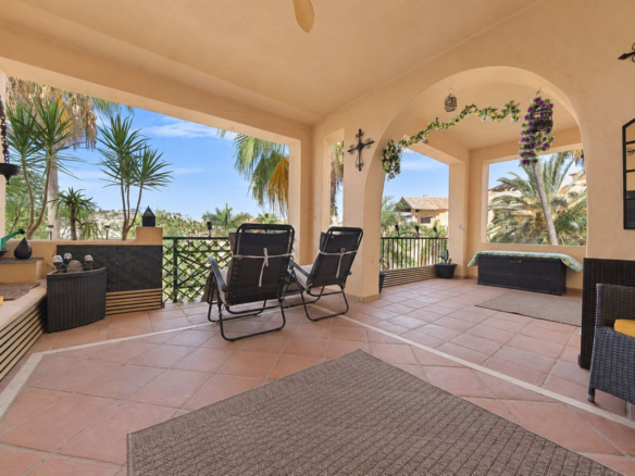 Apartment for sale in Estepona