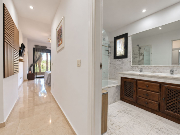 Apartment for sale in Estepona