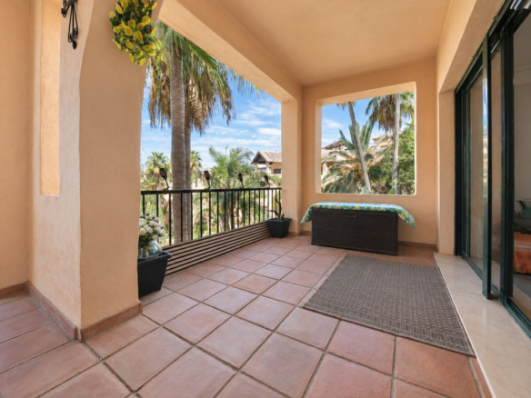 Apartment for sale in Estepona