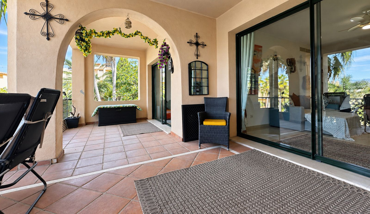 Apartment for sale in Estepona