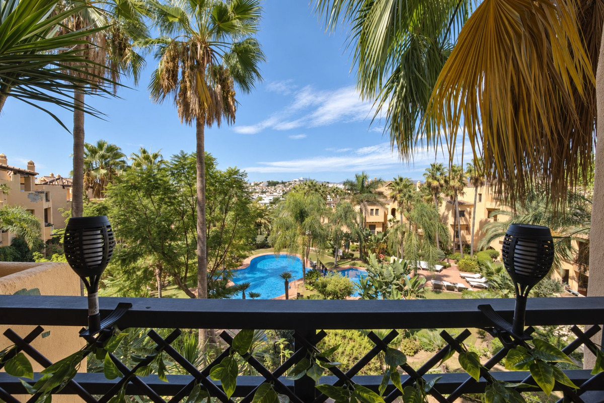 Apartment for sale in Estepona