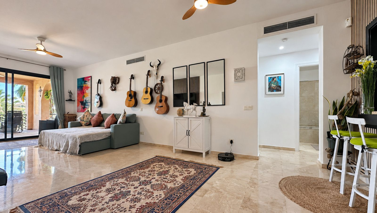 Apartment for sale in Estepona