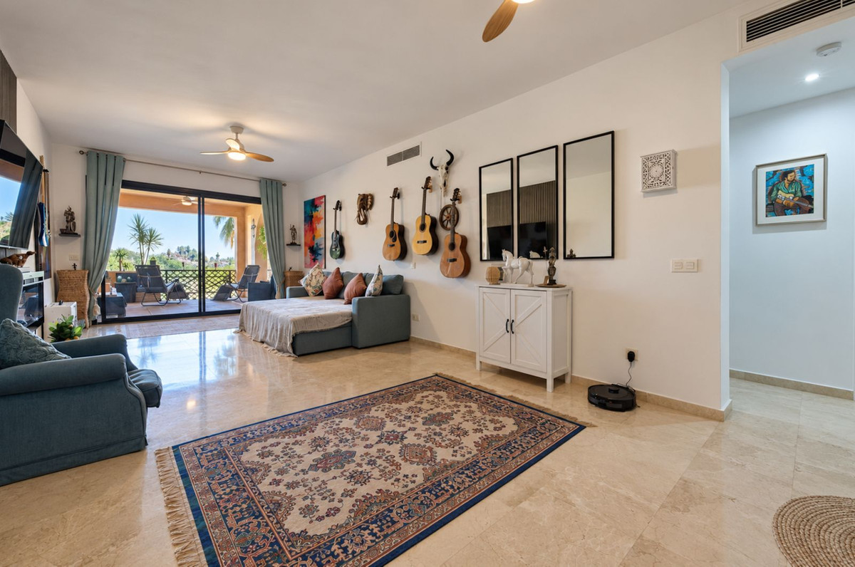 Apartment for sale in Estepona