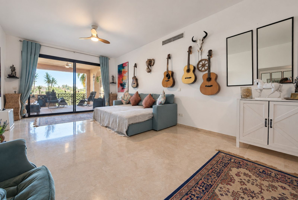 Apartment for sale in Estepona