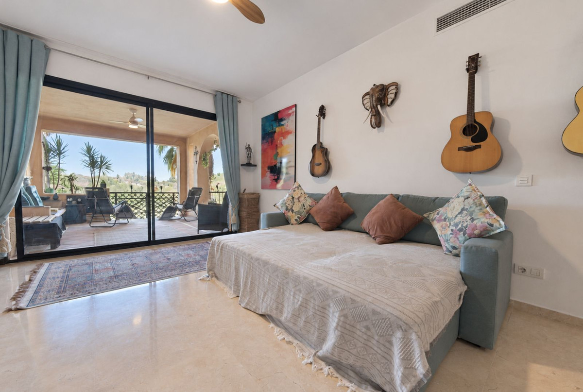 Apartment for sale in Estepona