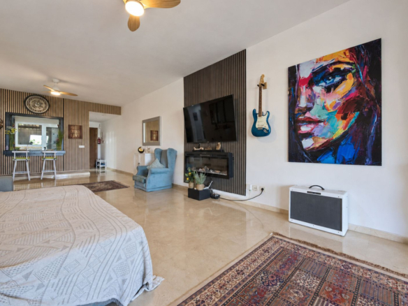 Apartment for sale in Estepona