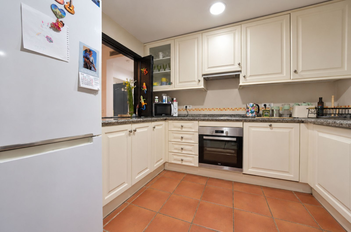 Apartment for sale in Estepona