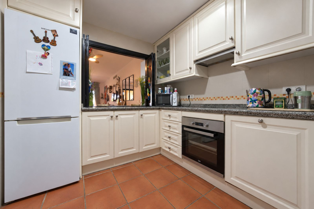 Apartment for sale in Estepona