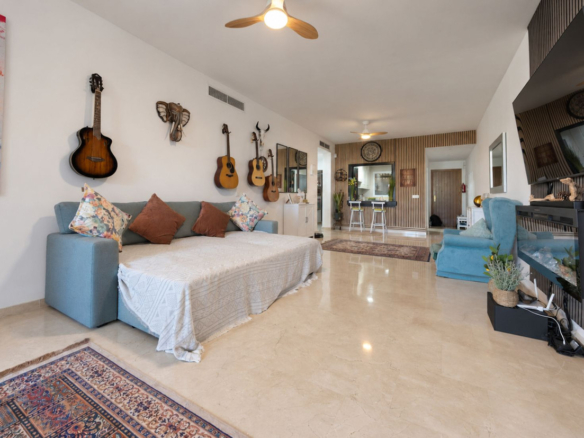 Apartment for sale in Estepona