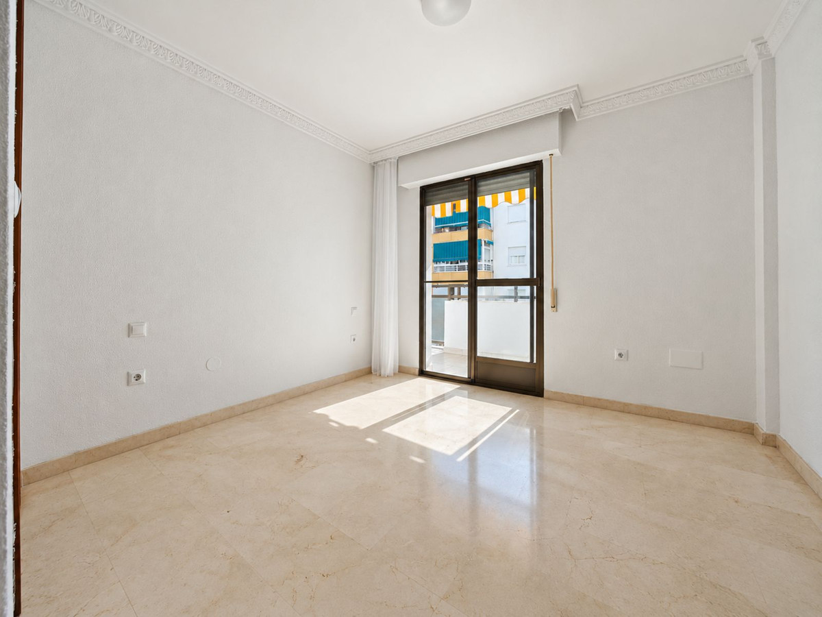Apartment for sale in Estepona
