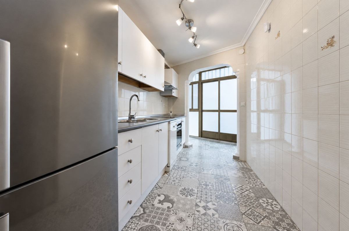 Apartment for sale in Estepona