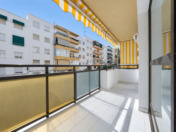 Apartment for sale in Estepona
