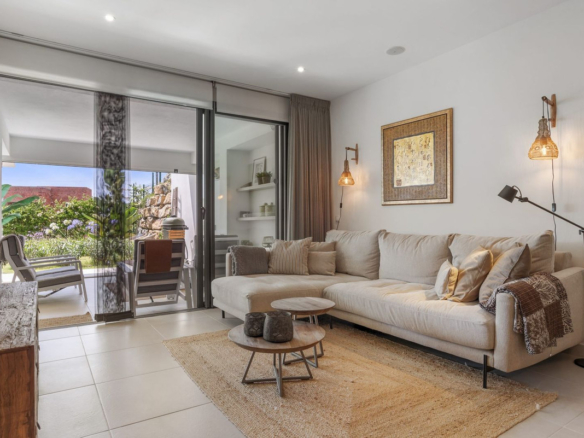 Apartment for sale in Estepona