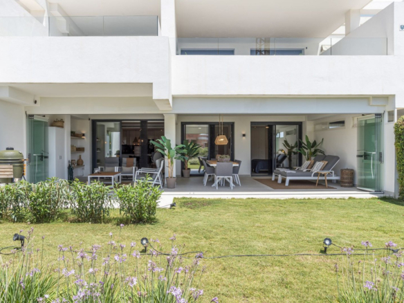 Apartment for sale in Estepona
