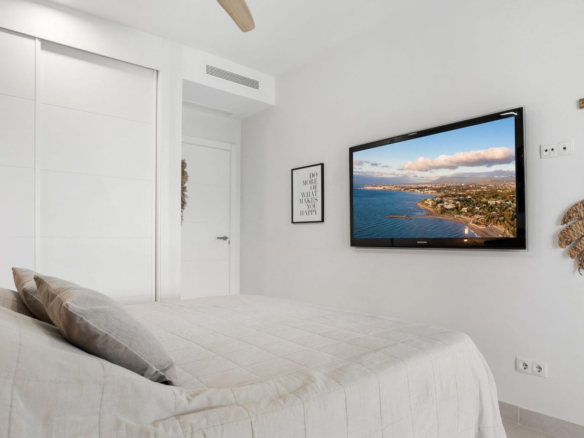 Apartment for sale in Estepona