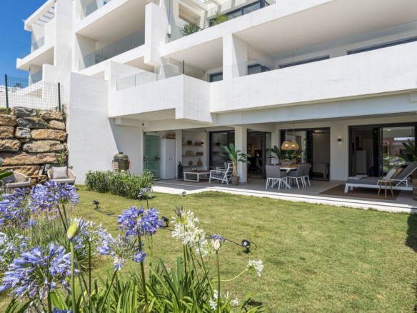 Apartment for sale in Estepona