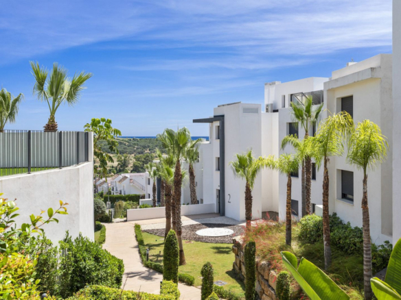 Apartment for sale in Estepona