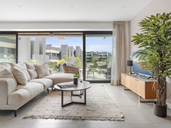 Apartment for sale in Estepona