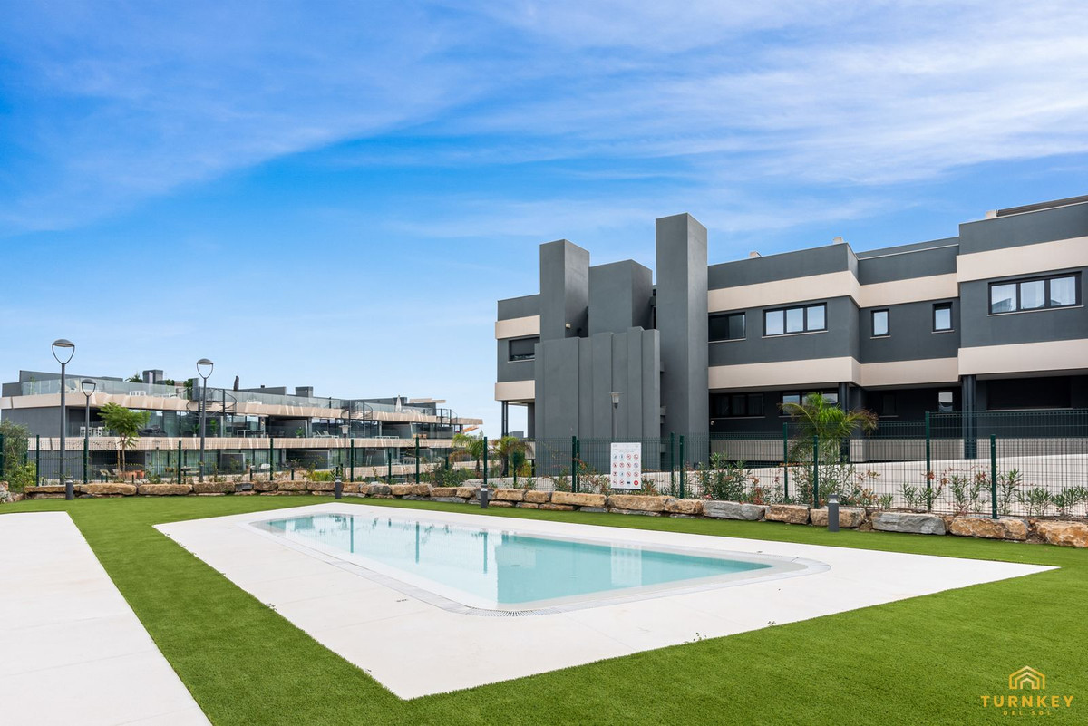 Apartment for sale in Estepona