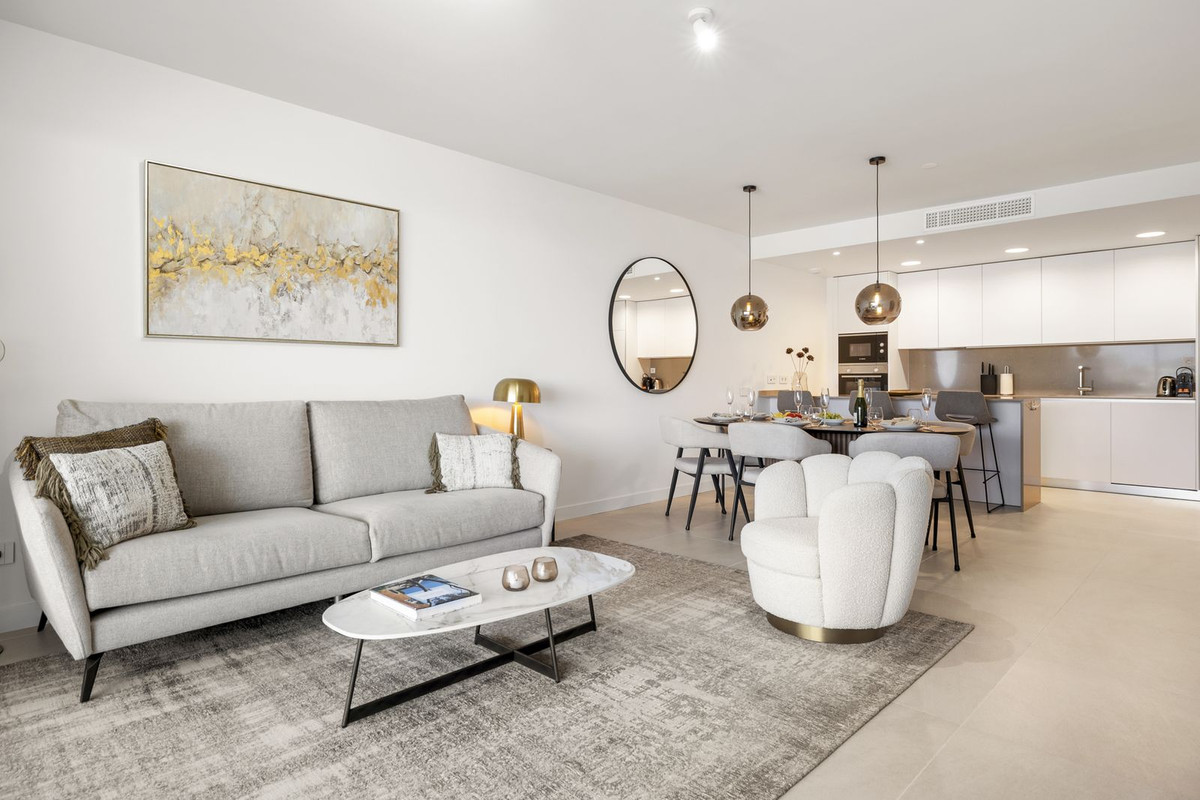 Apartment for sale in Estepona