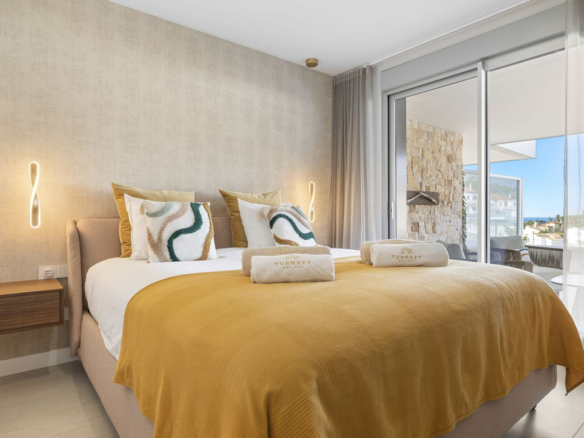 Apartment for sale in Estepona