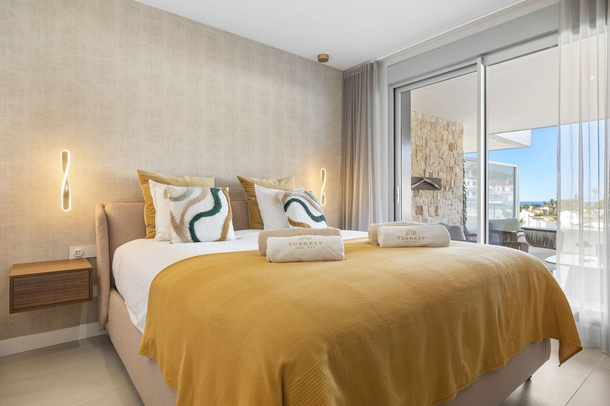 Apartment for sale in Estepona