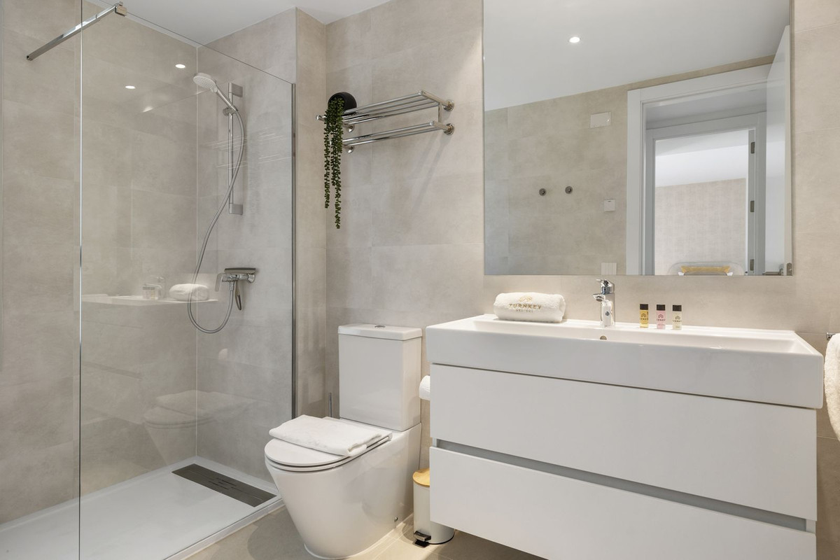 Apartment for sale in Estepona