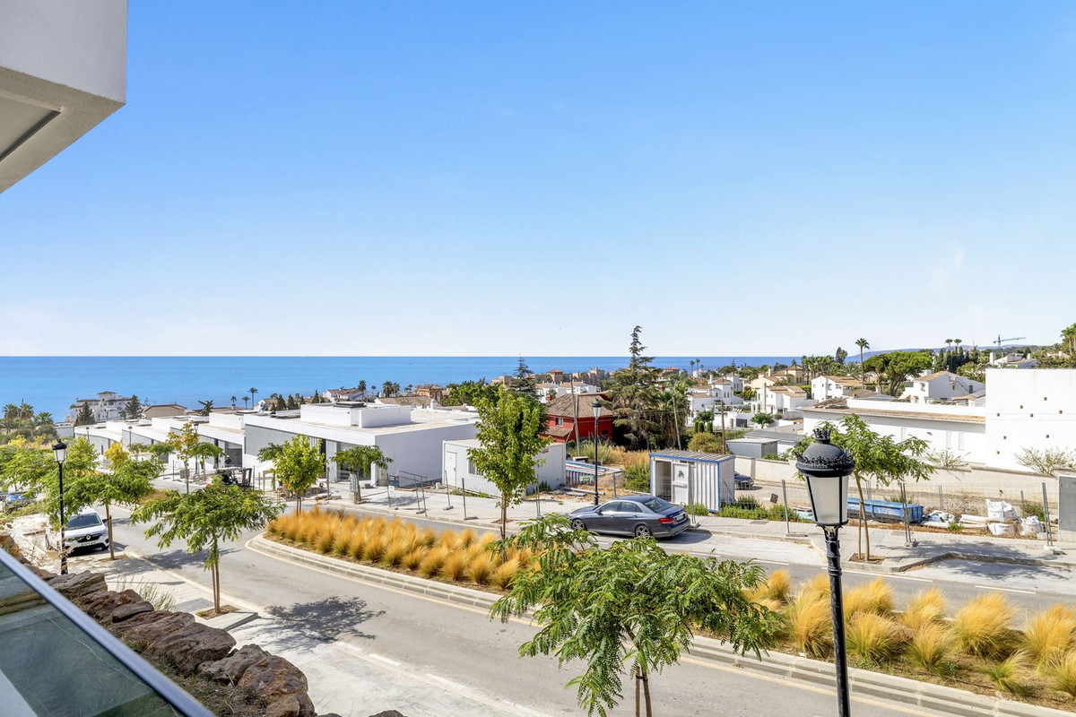 Apartment for sale in Estepona