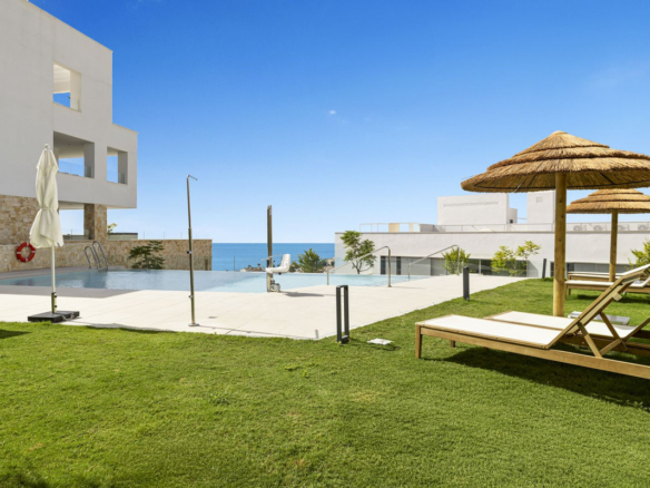 Apartment for sale in Estepona
