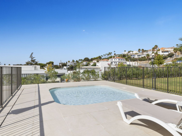 Apartment for sale in Estepona