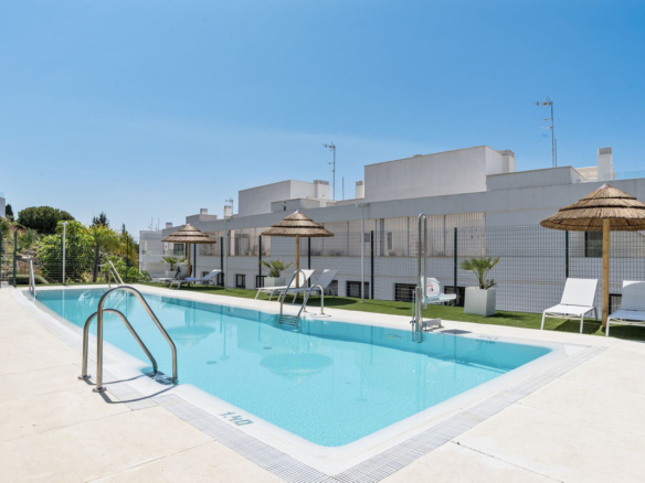 Apartment for sale in Estepona