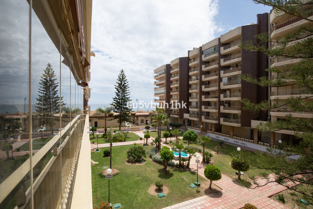 Apartment-in-Fuengirola-Ref-R5472838 Apartment for sale in Fuengirola