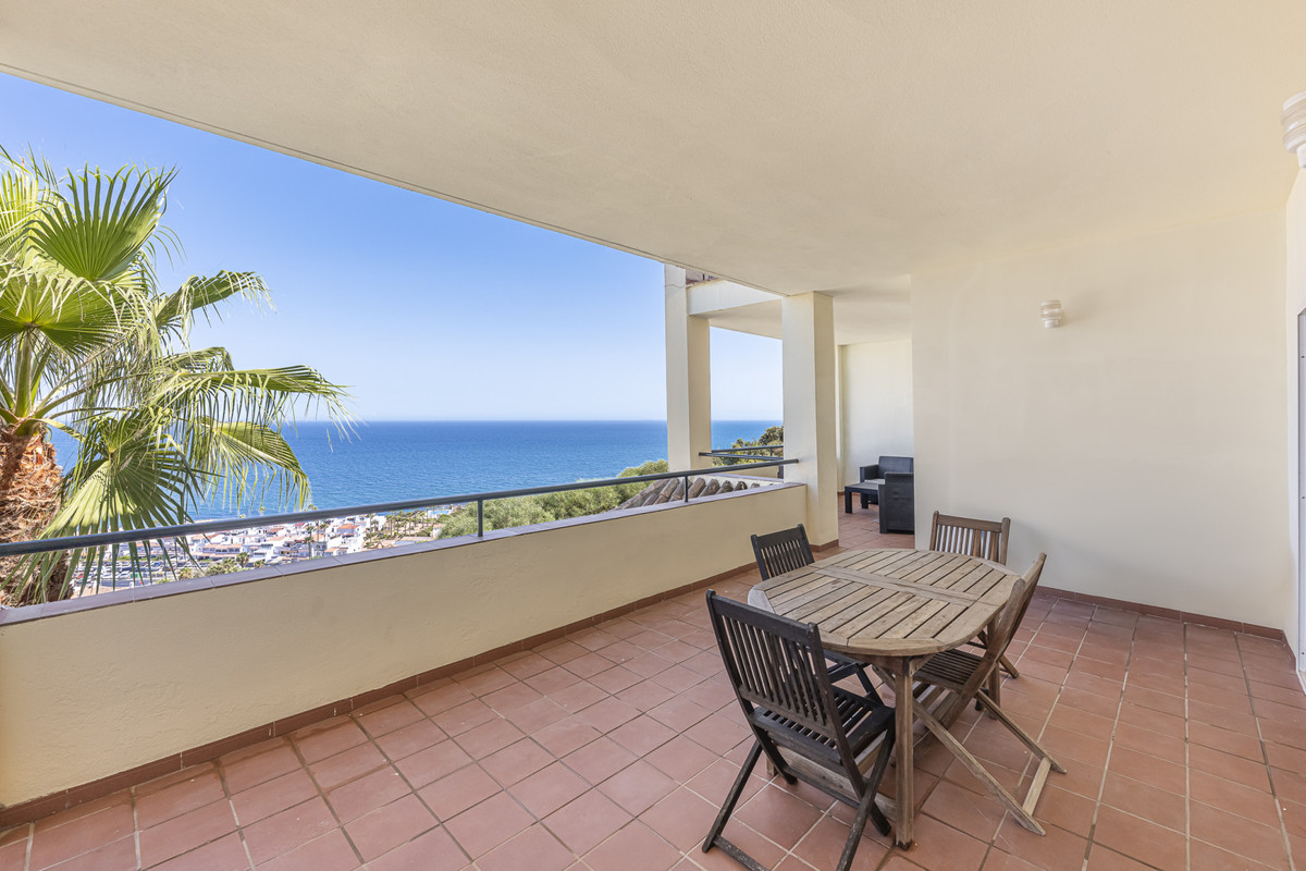 Apartment for sale in Manilva