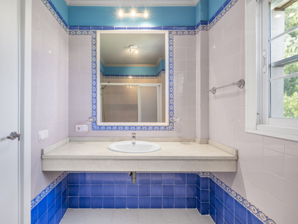 Apartment for sale in Manilva
