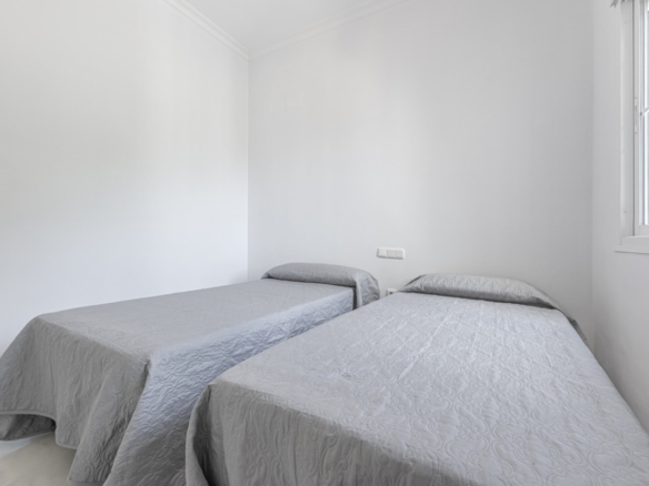 Apartment for sale in Manilva