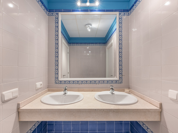 Apartment for sale in Manilva
