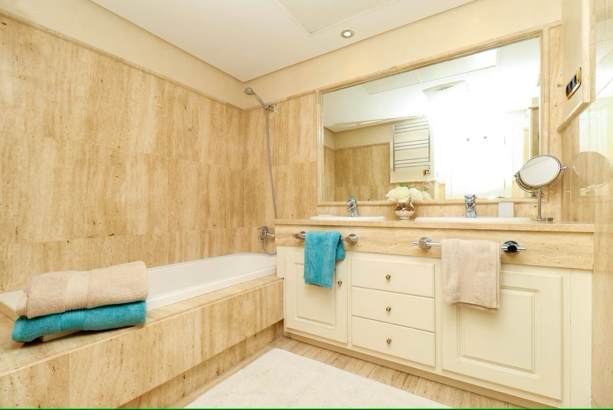 Apartment for sale in Marbella