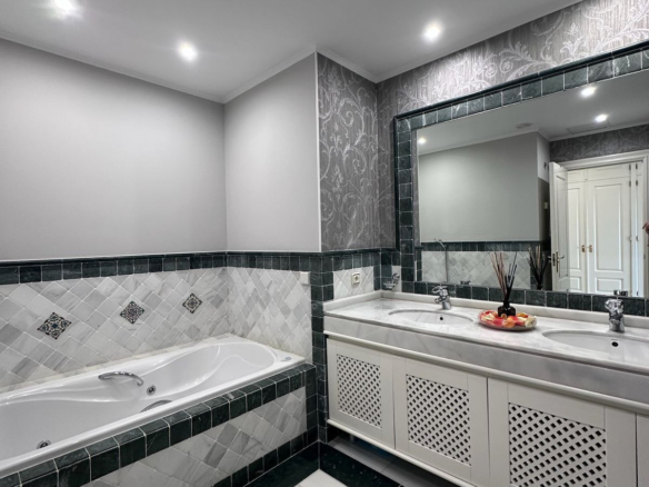 Apartment for sale in Marbella