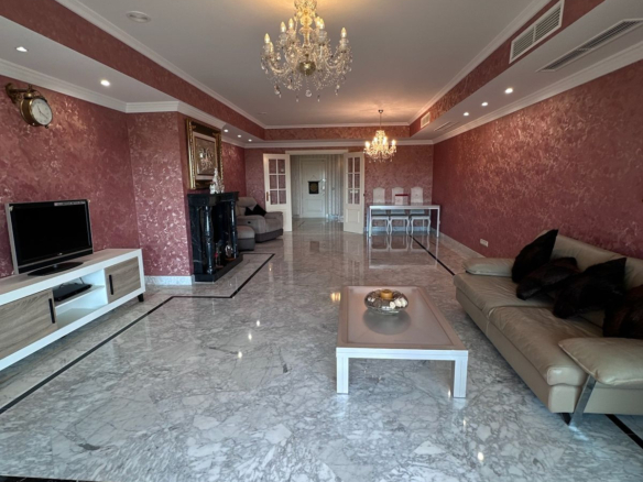 Apartment for sale in Marbella