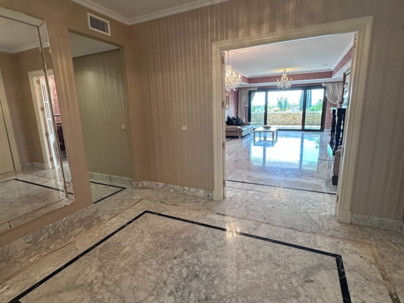 Apartment for sale in Marbella