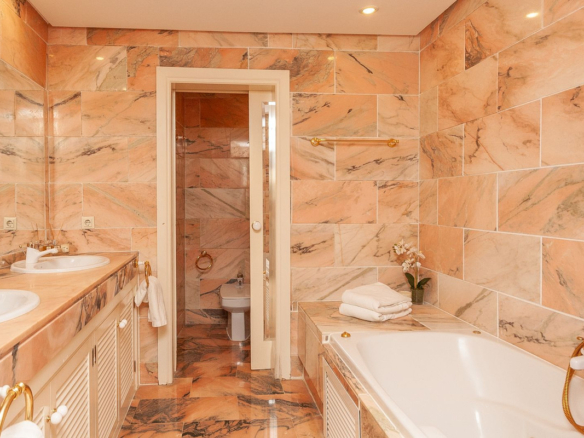 Apartment for sale in Marbella