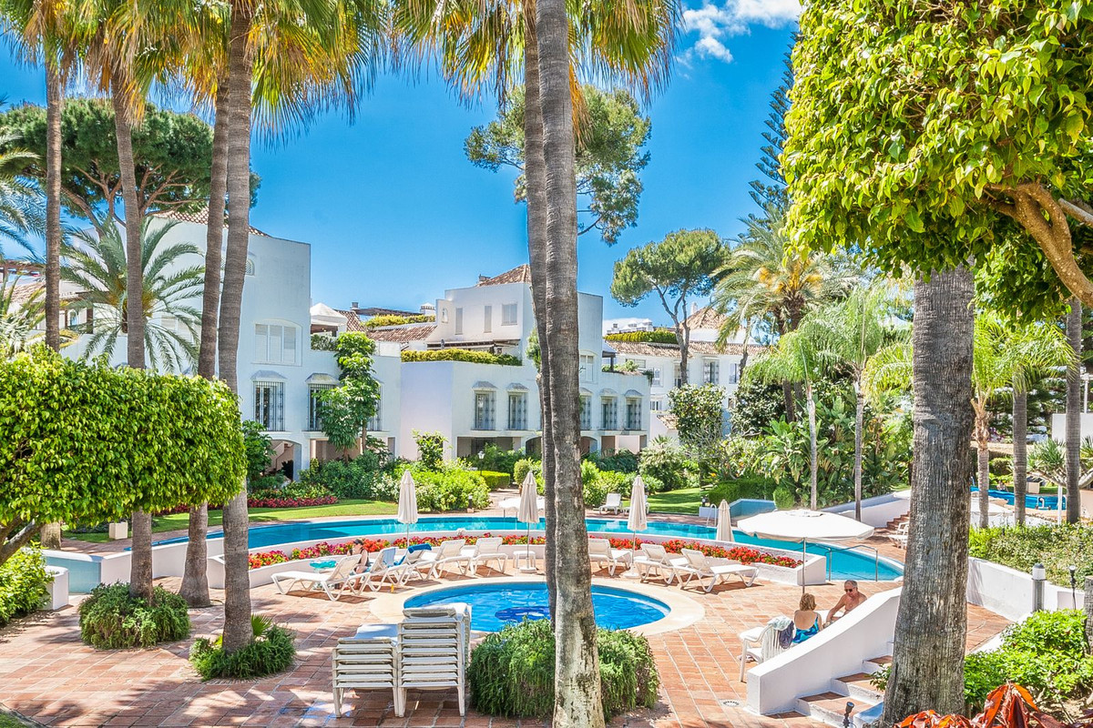 Apartment-in-Marbella-Ref-R5469511 Apartment for sale in Marbella