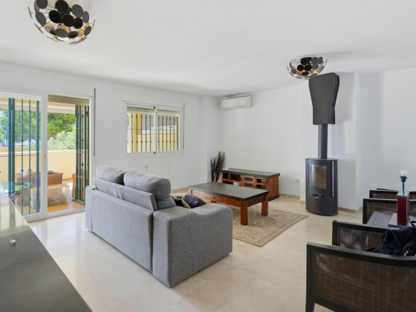 Apartment for sale in Mijas