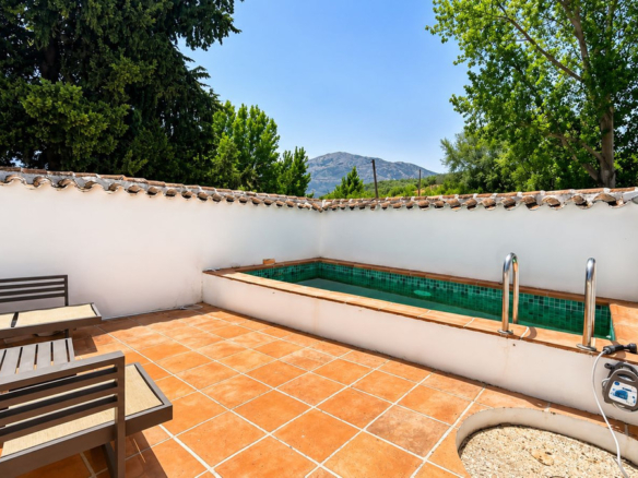 Finca for sale in Villanueva del Rosario
