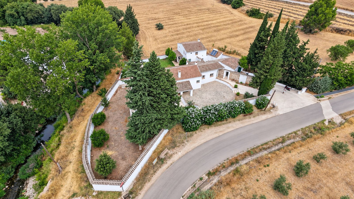 Finca for sale in Villanueva del Rosario