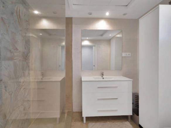 Penthouse for sale in Casares