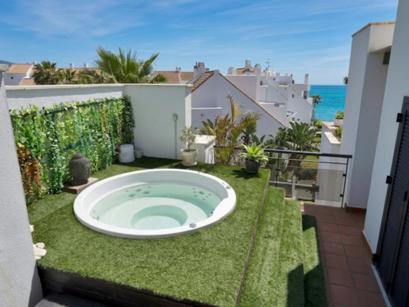 Penthouse for sale in Casares