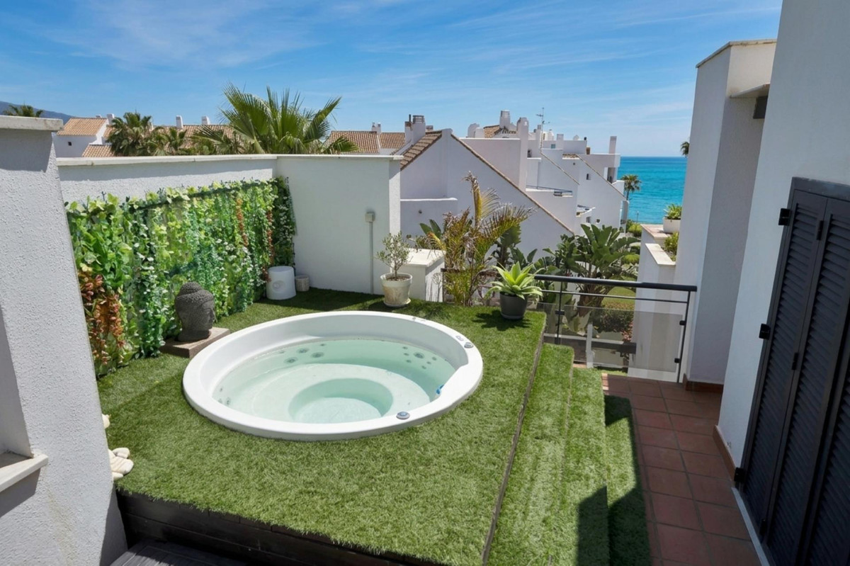 Penthouse for sale in Casares