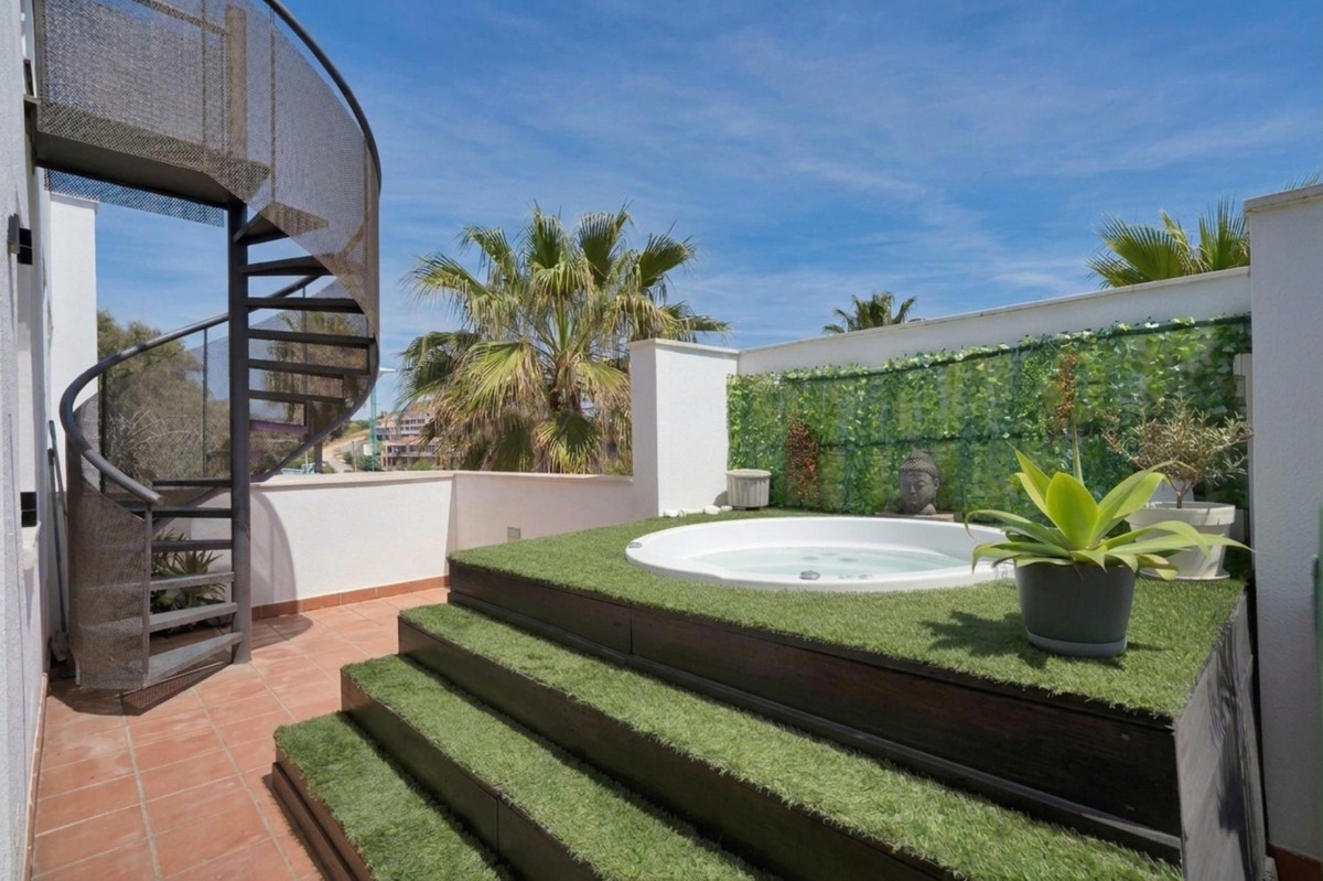 Penthouse for sale in Casares