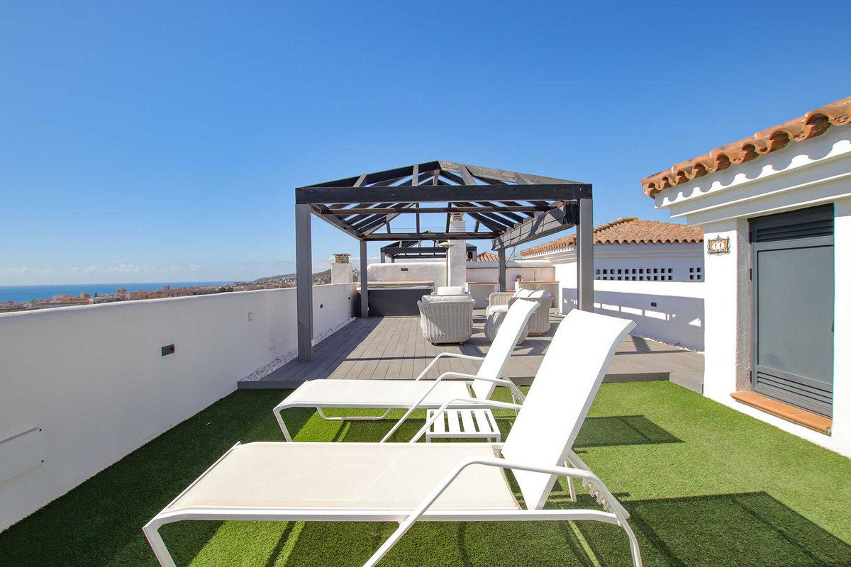 Penthouse for sale in Casares